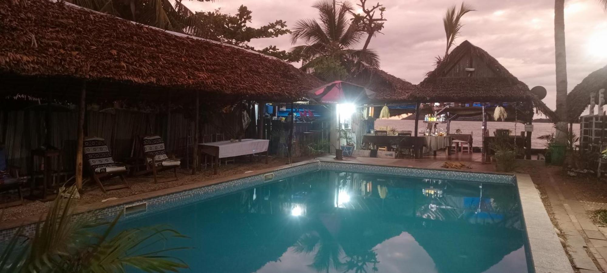 Hotel Piscine Bimoko à Nosy-Be Extérieur photo